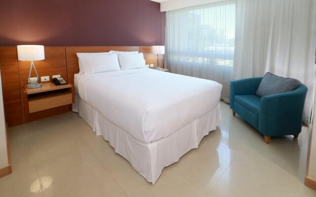 Staybridge Suites Guadalajara Expo, an IHG Hotel