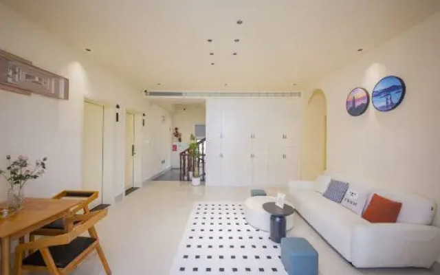 Weizhou Island Haolaiwu Holiday Villa