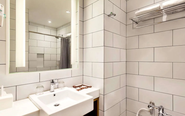 Horison Arcadia Wahid Hasyim