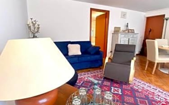 La casetta dalla porta rossa