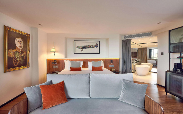 The Level at the Melia White House