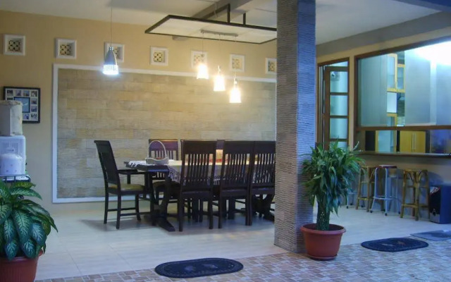 Villa Alifa