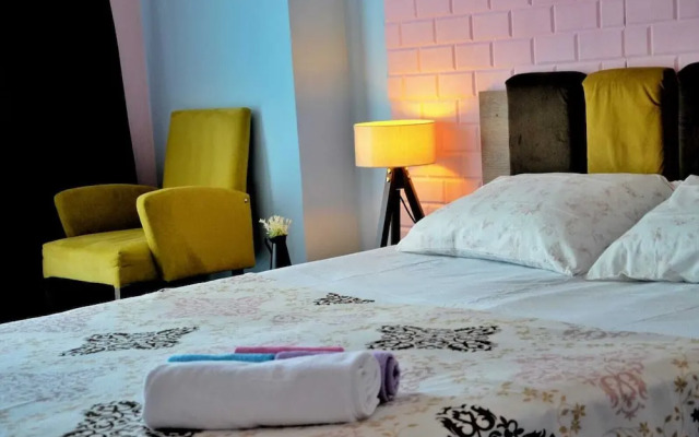 Retro Suites