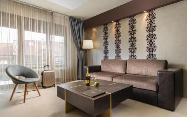 Ramada 2 Ski Apartment