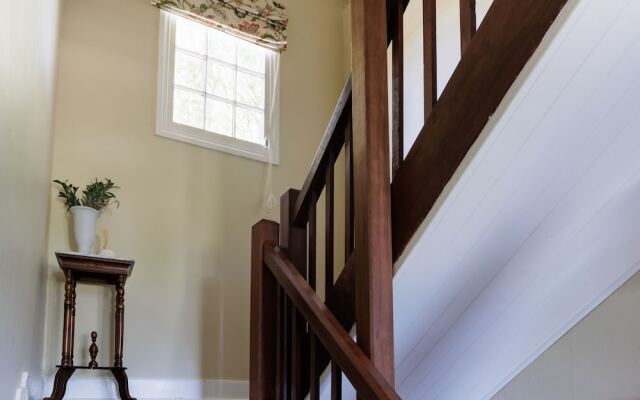 Wollaston House by the BnB Collection