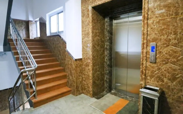 Shell Xinzhou Xinfu District Railway Station Hotel