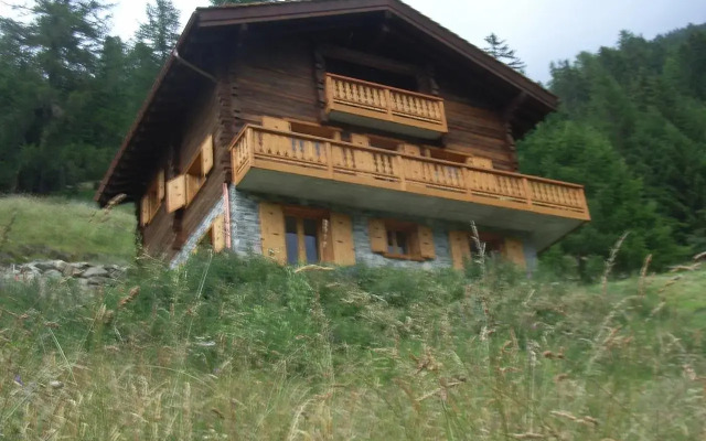 Chalet Grouse