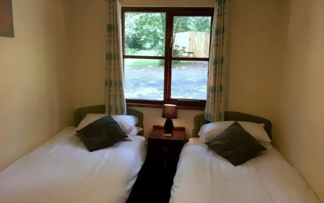 Goldcrest 4 Hot Tub