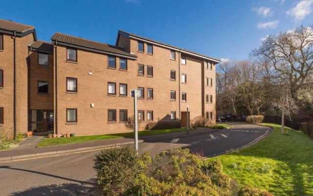409 Cosy and Quiet 1 Bedroom Apartment in Canonmills With Parking