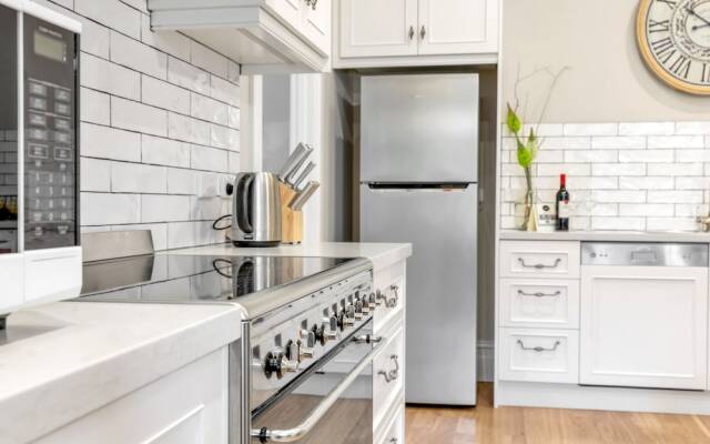 Grandview Accommodation - The Elm Tree Apartments