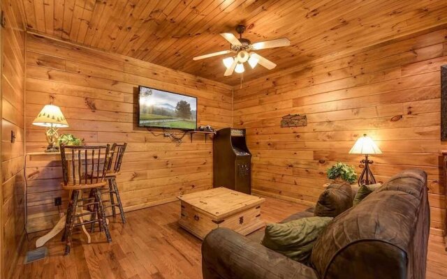 The Great Outdoors - Two Bedroom Cabin