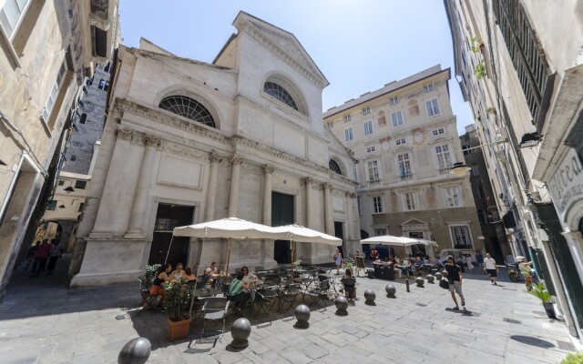 JOIVY Piazza Dei Greci Nel Cuore Della Storia