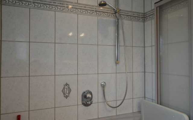 Holiday Flat in Wuppertal With its own Pool
