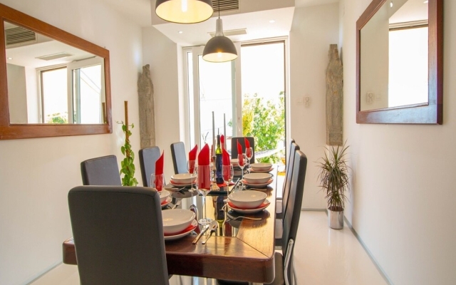 Exceptional Villa With Private Swimming Pool & Sea View