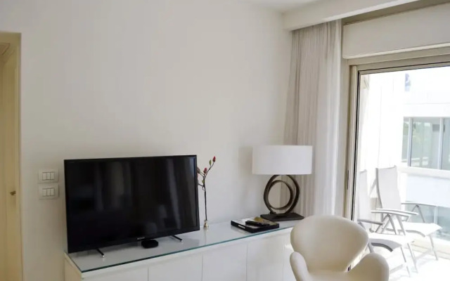 Beautiful Apartment Near Beach H1