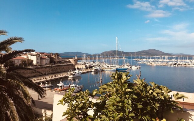 La Terrazza Sul Porto - Guest House