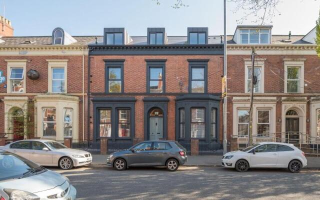 Central Belfast Apartments: University Street