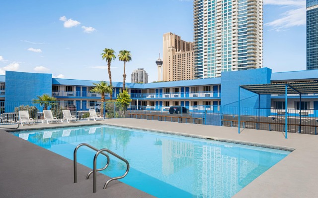 Travelsuites Inn