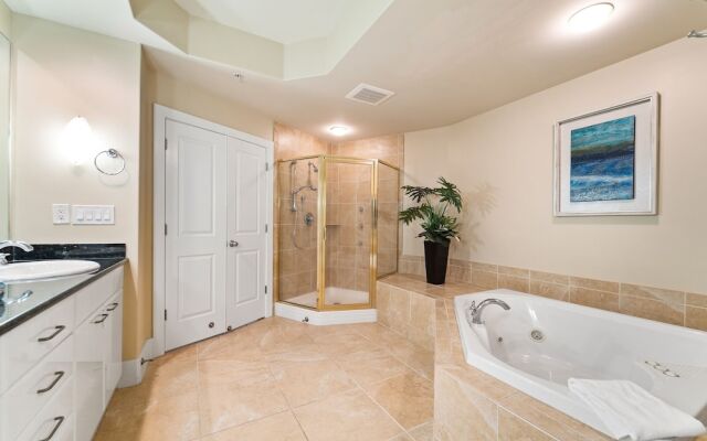 Crc1202 3 Bedroom Condo