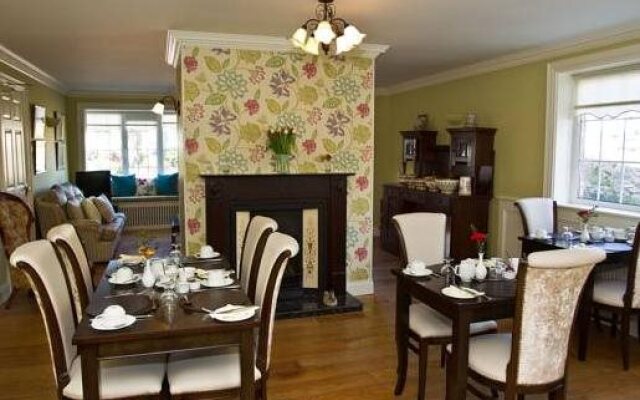 Robeen House