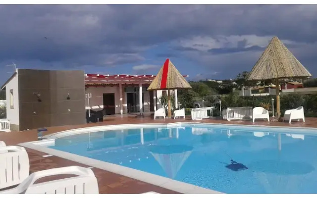 Apollonion Country House