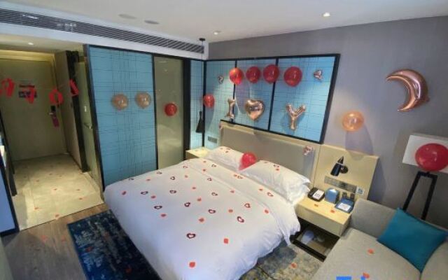 Echarm Hotel (Huoju Kaifaqu Zhongshan Station)