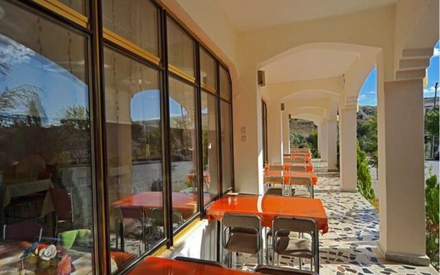 Baskent Demiralan Hotel