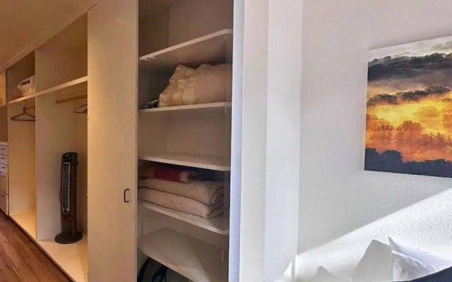 Poolside Comfort in Montrose