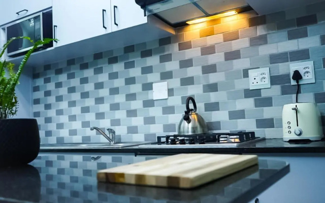 1-bedroom apartment with secure basement parking