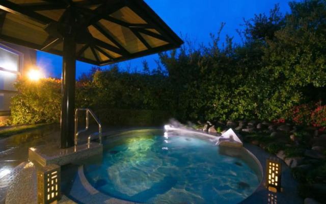 Yashima Nada Onsen Tresta Shirayama