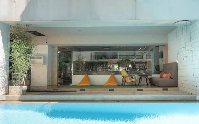 Journeyhub Sukhumvit 26 Bangkok