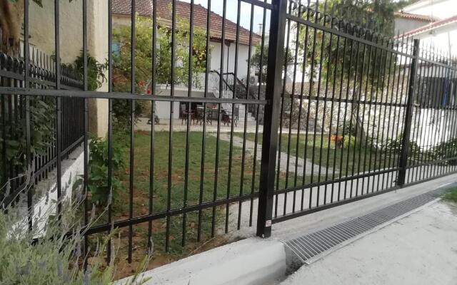 Petrochori Memories House- Floor 1