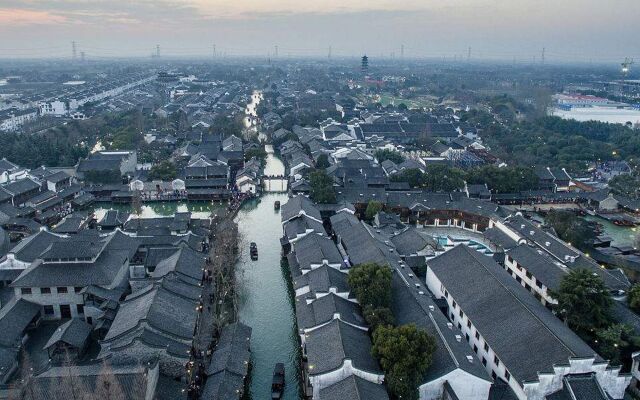 Tongxiang Wuzhen Yuexiang Inn