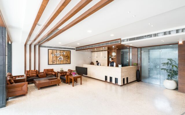 Xenious LN Courtyard Hotel