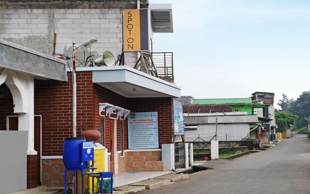 OYO Homes 91006 Eco Tourism Desa Cibodas Areng 5 Syariah