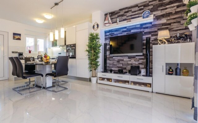 Awesome Home in Brzac With Wifi and 2 Bedrooms