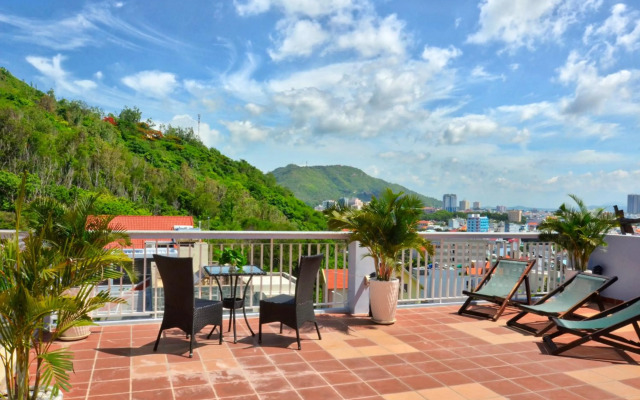 The Wind Resort - Tropical Hillside Escape