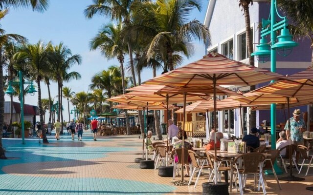 Cane Palm Beach Club 105