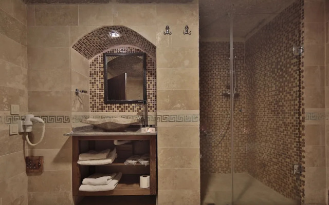 Shoestring Cave House - Hostel