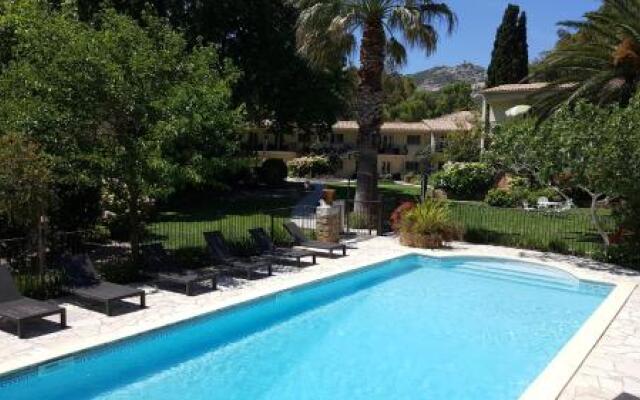 Residences Le Home  A Merula