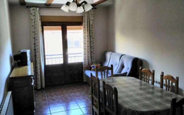 Apartment With 2 Bedrooms in Guadalaviar, With Wonderful Mountain View