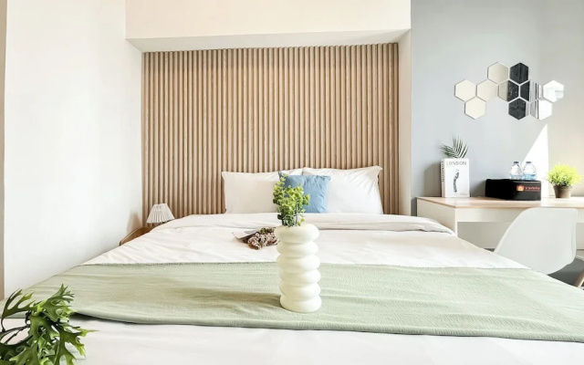 Nice Studio Near Tokyo Hub At Tokyo Riverside Pik 2 Apartment – Guest Rooms – Jakarta