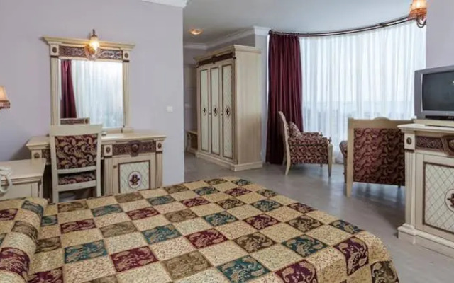 Larina Resort & Spa Hotel