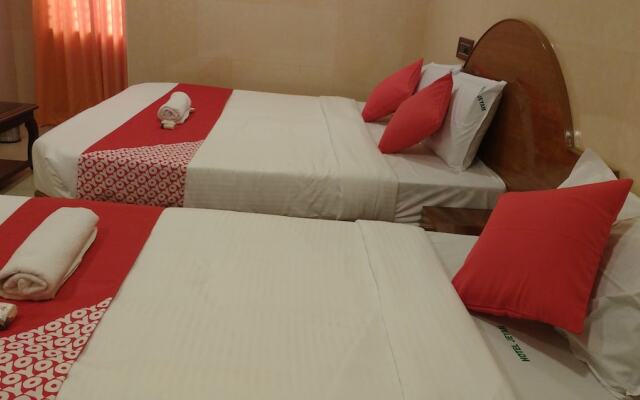 OYO 16388 Hotel Jeyam