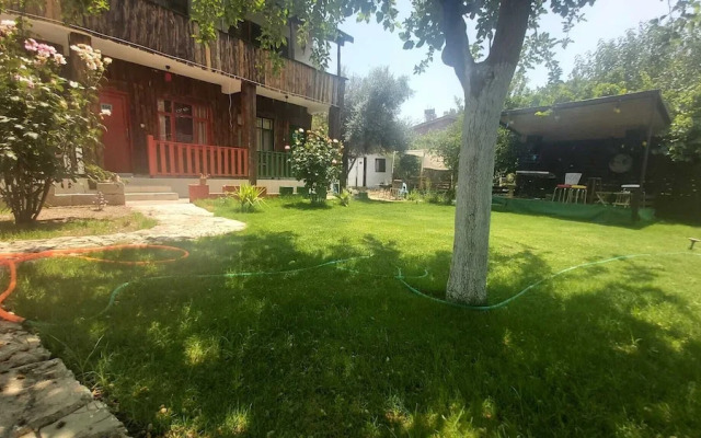 Ata Bungalows