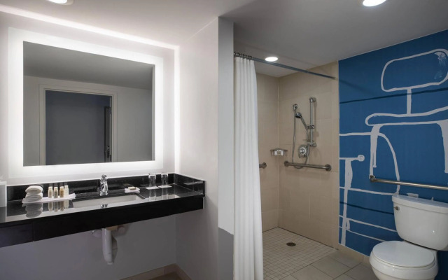 The Baronette Renaissance Detroit-Novi Hotel