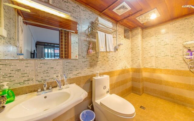 Lijiang Family And Hostel Inn