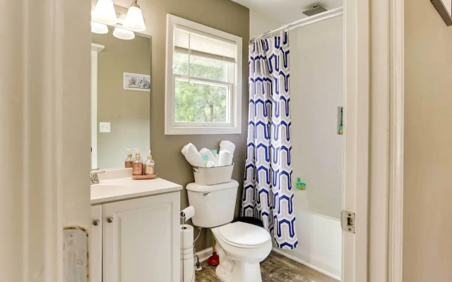 Louisville Apartment - Walk to Restaurants!