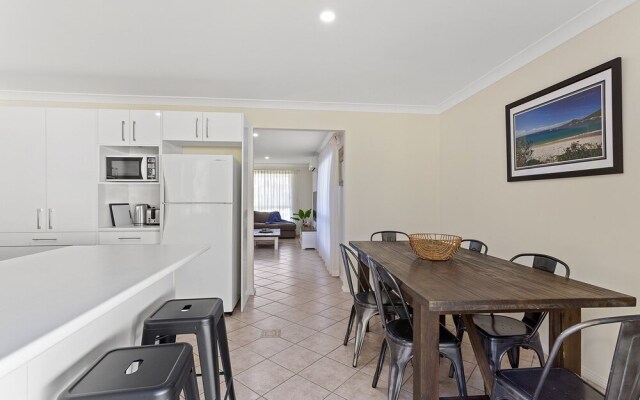 Rocky Point Road, 2/138