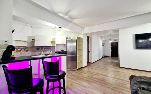 R.O.S.E. Apartment